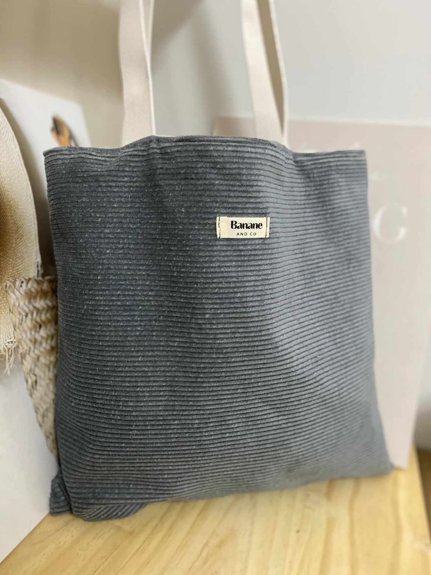 Tote bag